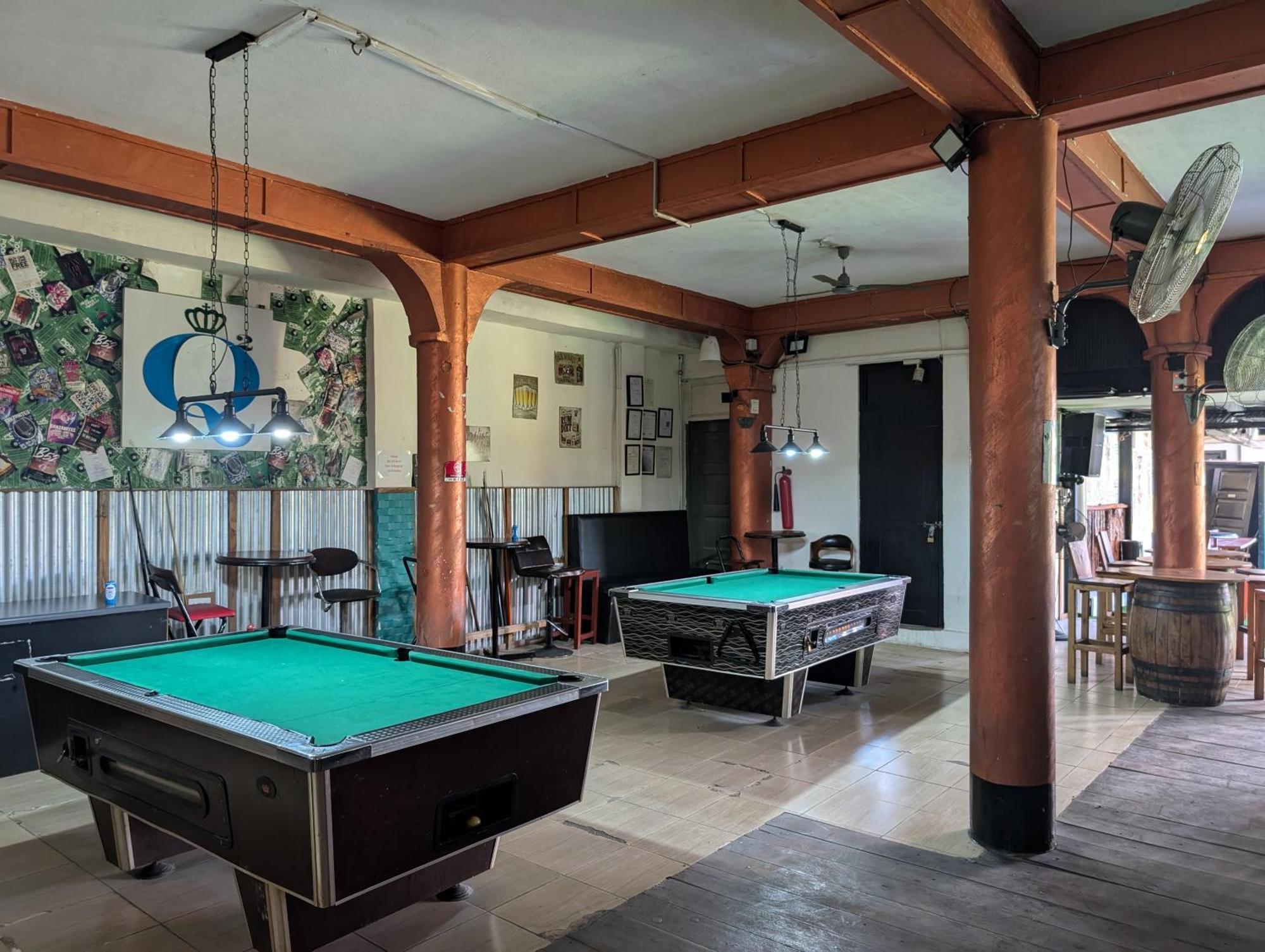Q-Bar & Guesthouse Dar es Salaam Ngoại thất bức ảnh