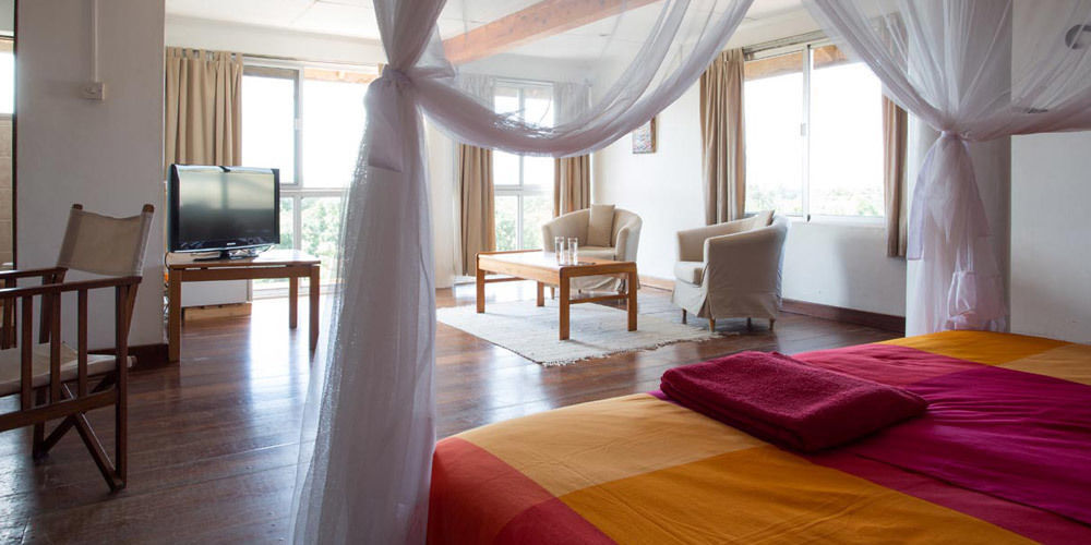 Q-Bar & Guesthouse Dar es Salaam Ngoại thất bức ảnh
