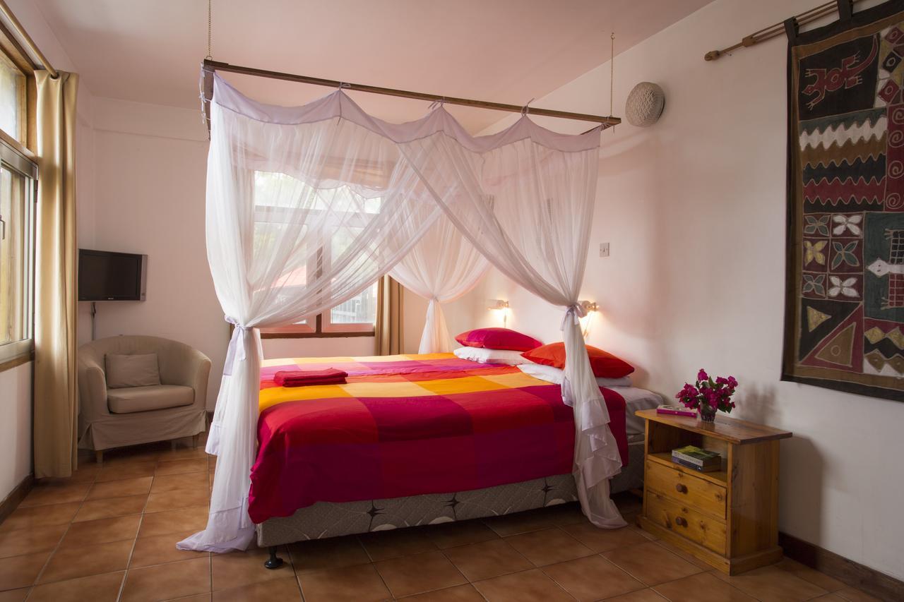 Q-Bar & Guesthouse Dar es Salaam Ngoại thất bức ảnh